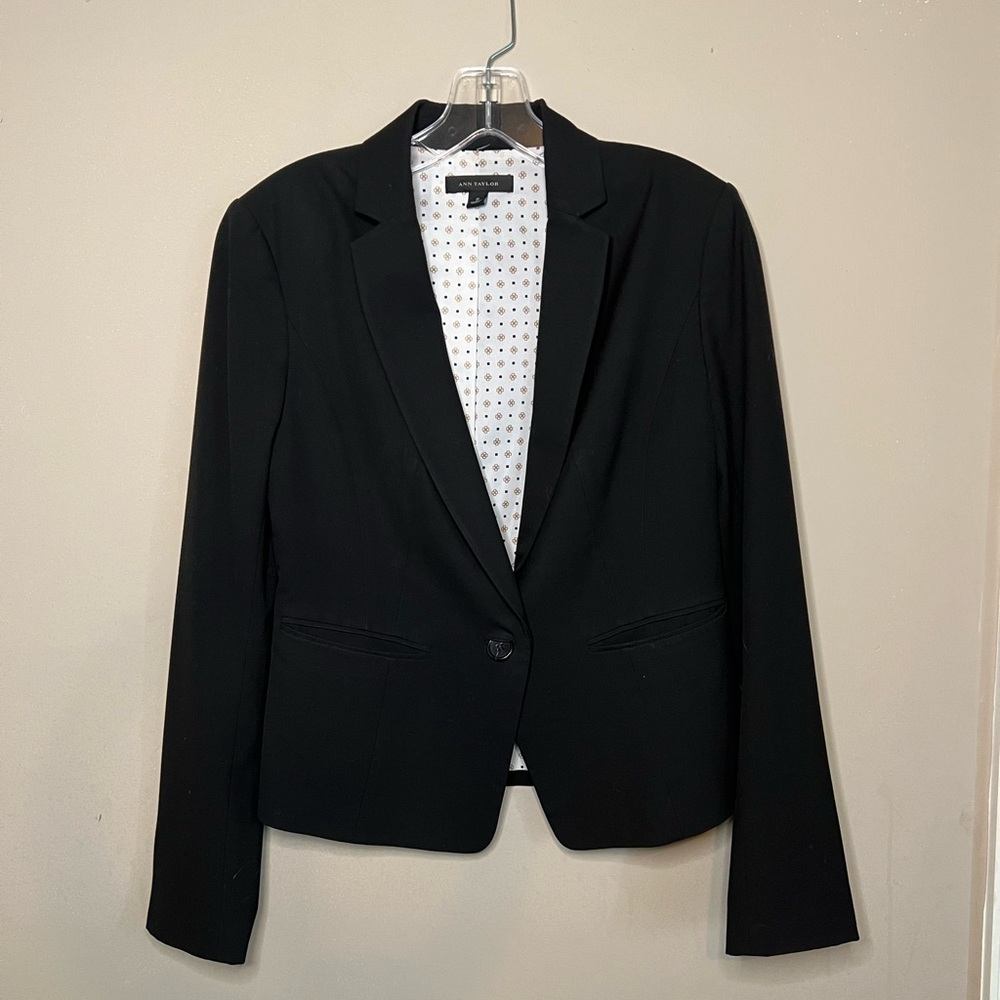 Black Ann Taylor suit jacket.   Size 2.